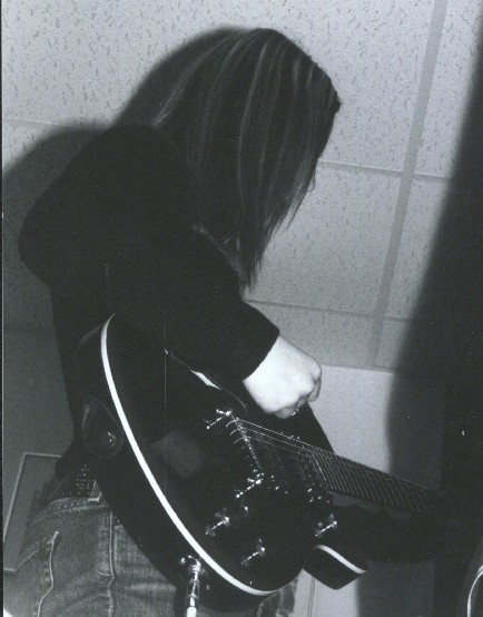 allison_guitar_bw_1.jpg